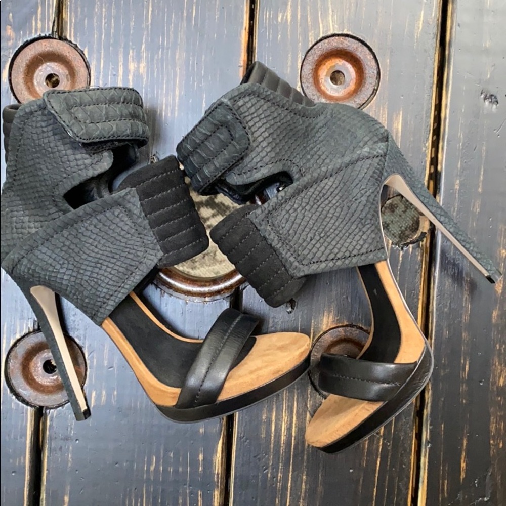 Mia Limited Edition Rocco Black Snakeskin Heels